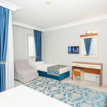 Golden Moon Hotel 3*