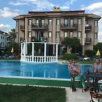 Golden Moon 3* Φετιγιέ