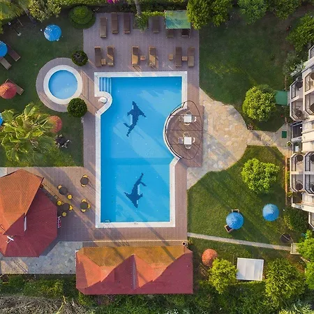 Golden Moon Hotell 3*