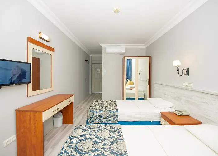 Hotel Golden Moon 3*