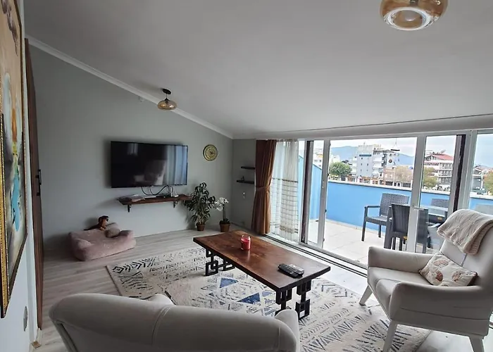 Golden Moon 3* フェティエ