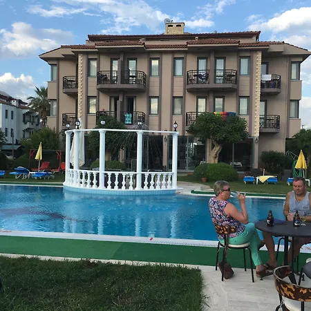 Golden Moon 3* Φετιγιέ
