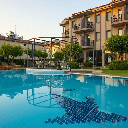 Отель Golden Moon 3*