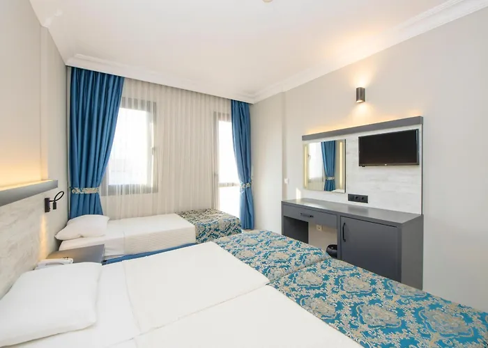 Hotell Golden Moon 3*