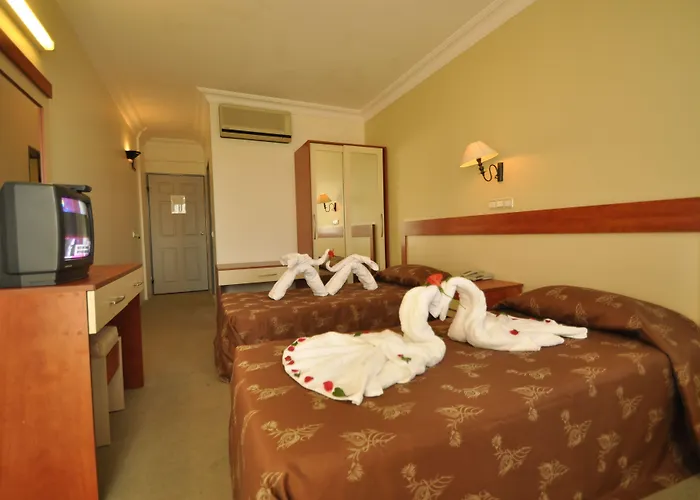 Golden Moon Hotel 3*