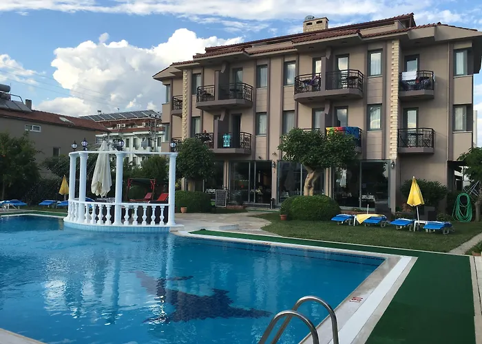 Golden Moon Hotel 3*