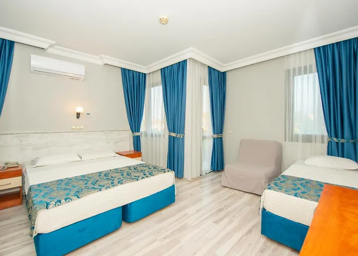 Golden Moon Hotell 3*