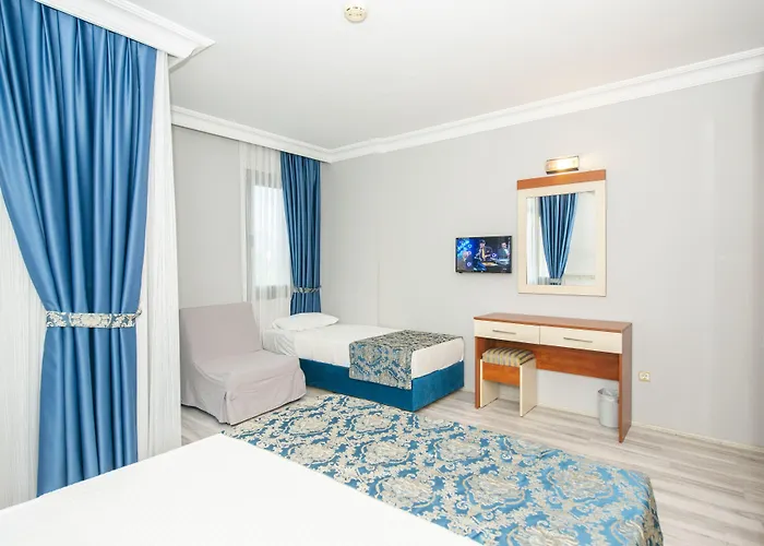 Golden Moon Hotel 3*