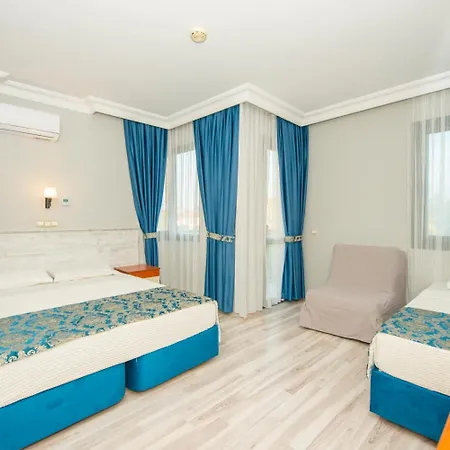 Golden Moon Hotel 3*