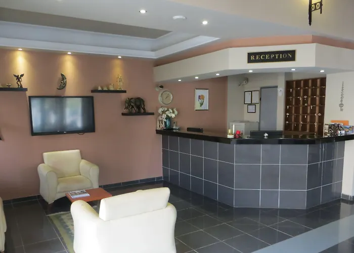 Hotel Golden Moon